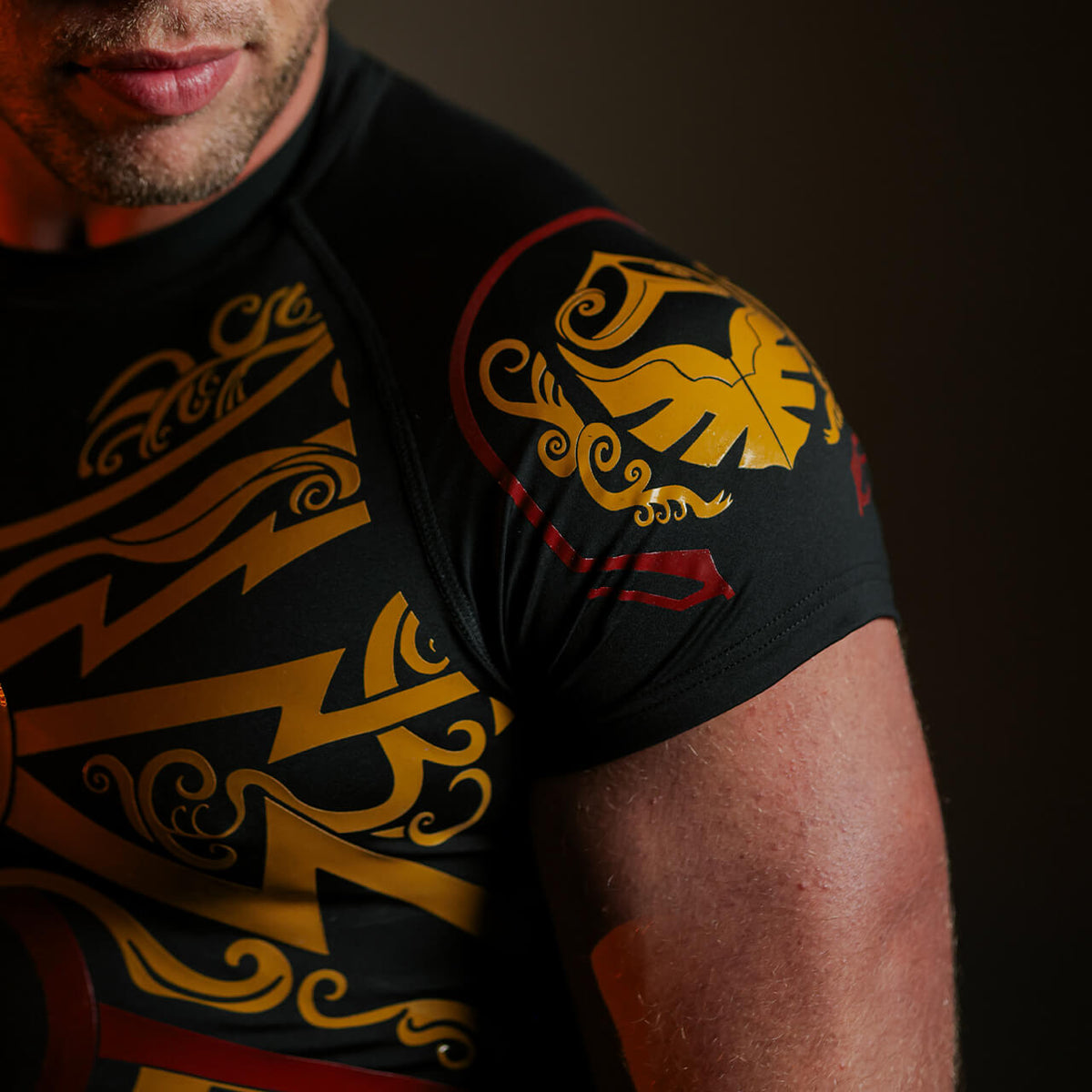 KEEPER OF SHADOWS COMPRESSION TOP